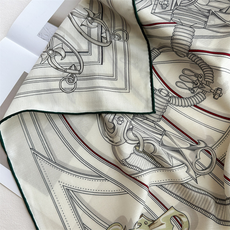 Шарф из 40% шелка и 60% шерсти – обзор и цена Sewing Hemming